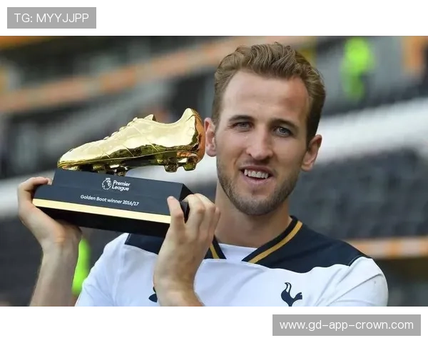 哈里·凯恩家冰箱里塞满蛋白粉，连度假都带着体脂秤