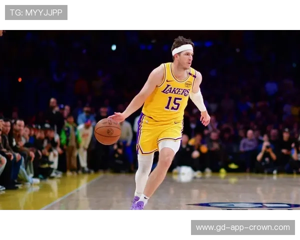 奥斯汀·里夫斯突破终结效率提升明显 主导湖人关键得分环节