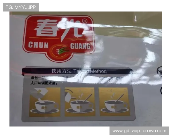 杨舒予家冰箱里塞满蛋白粉，连饮料都是无糖的