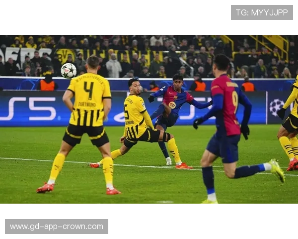 瓦伦西亚管理层决策争议持续发酵，球队运营与竞技表现稳定性面临考验